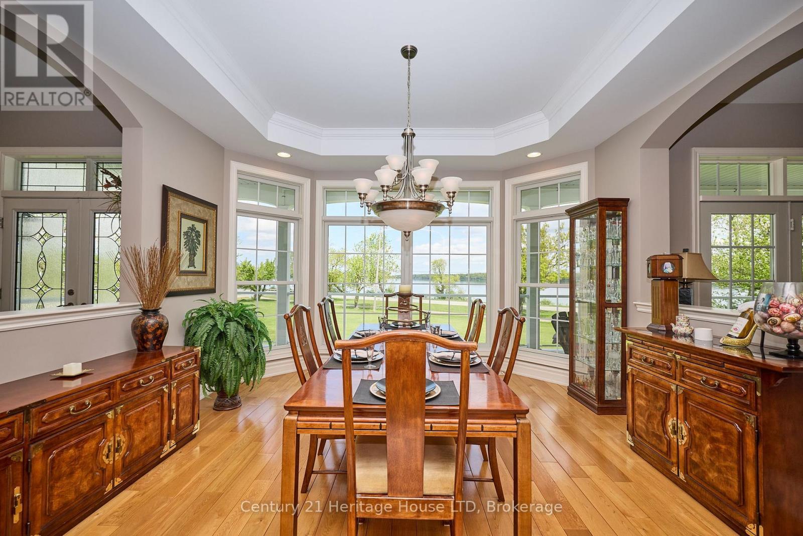 4069 Niagara River Parkway, Fort Erie (Black Creek), ON - Indoor Photo Showing Dining Room