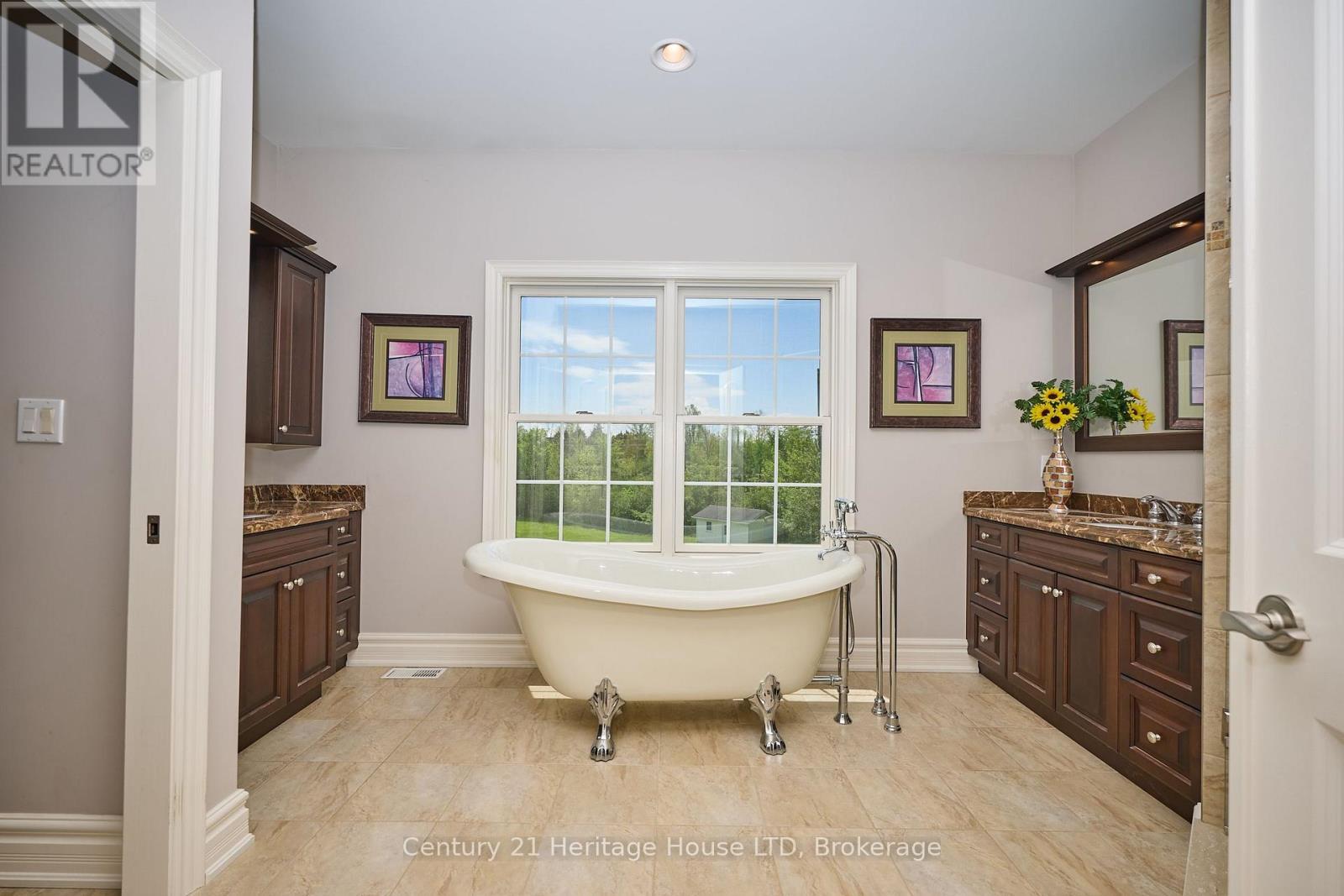 4069 Niagara River Parkway, Fort Erie (Black Creek), ON - Indoor Photo Showing Other Room