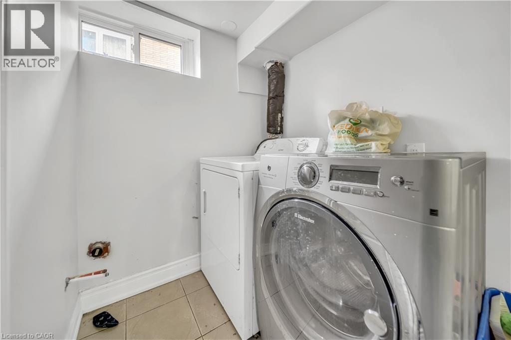 259 Franklin Street S, Kitchener, ON - Indoor Photo Showing Laundry Room