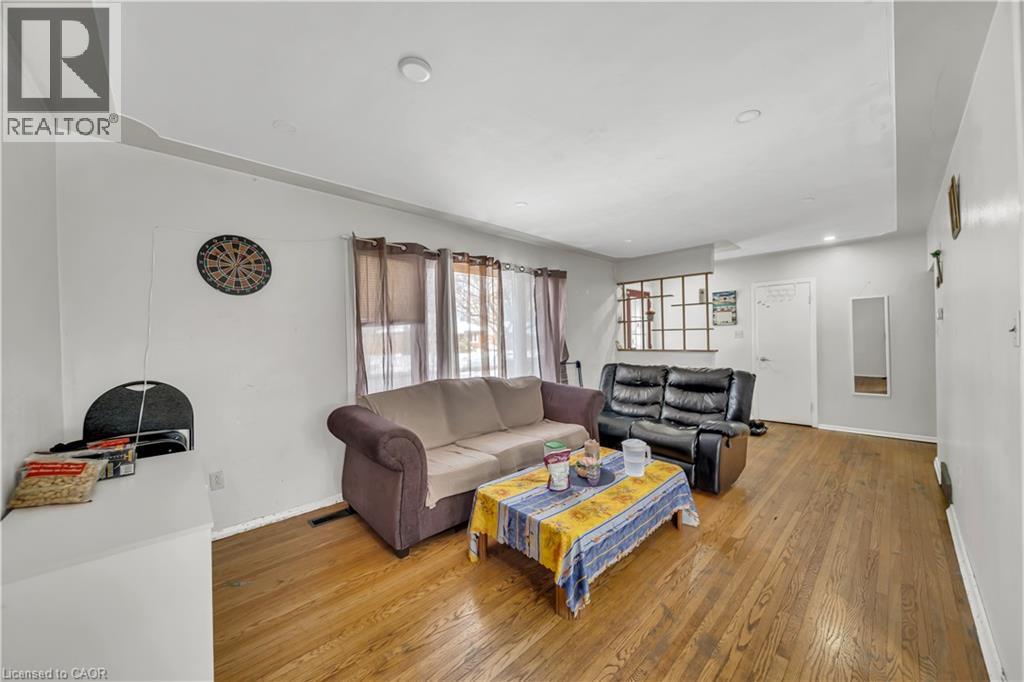 259 Franklin Street S, Kitchener, ON - Indoor Photo Showing Living Room
