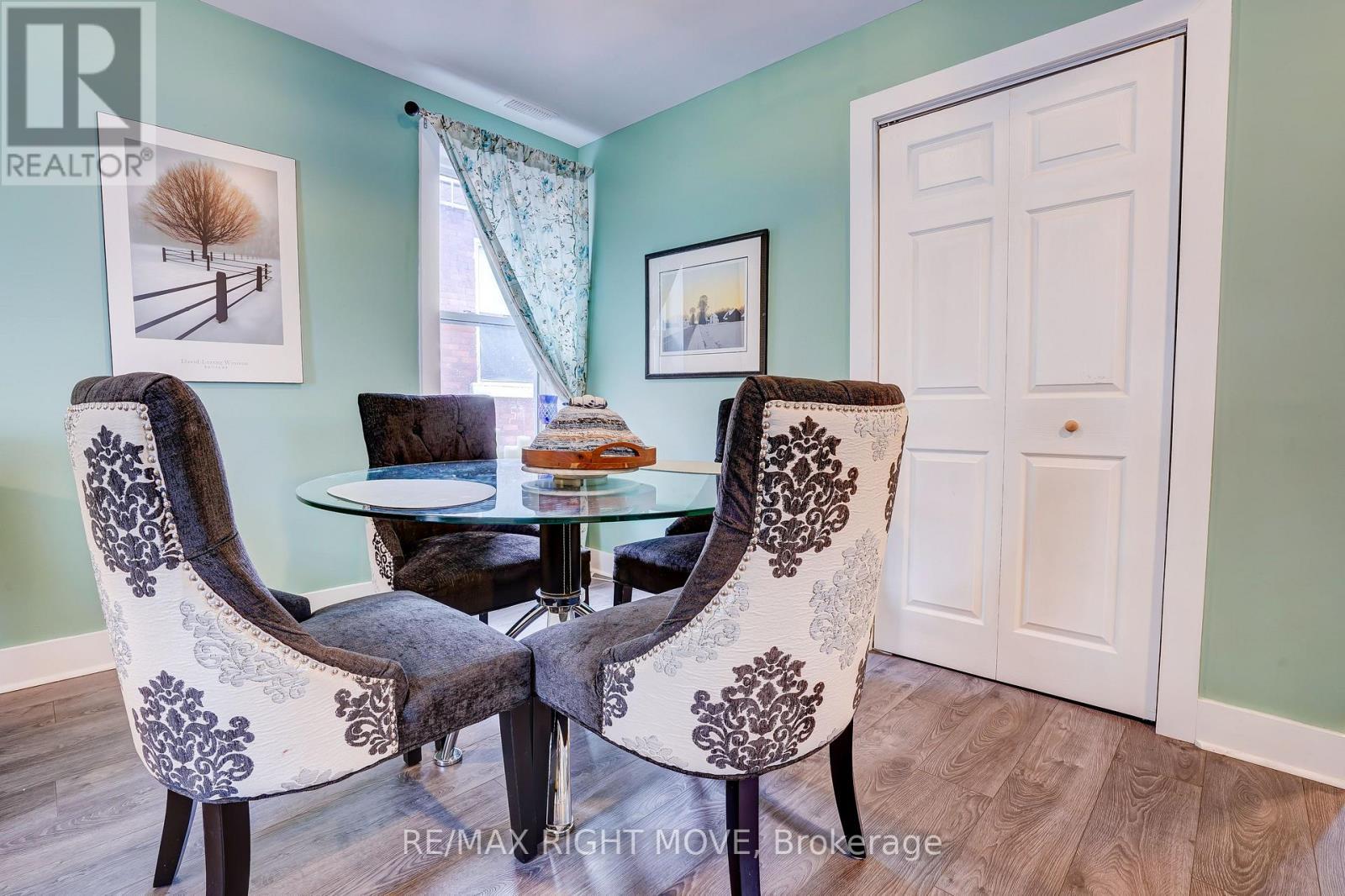 110 Mary Street, Orillia, ON - Indoor Photo Showing Dining Room