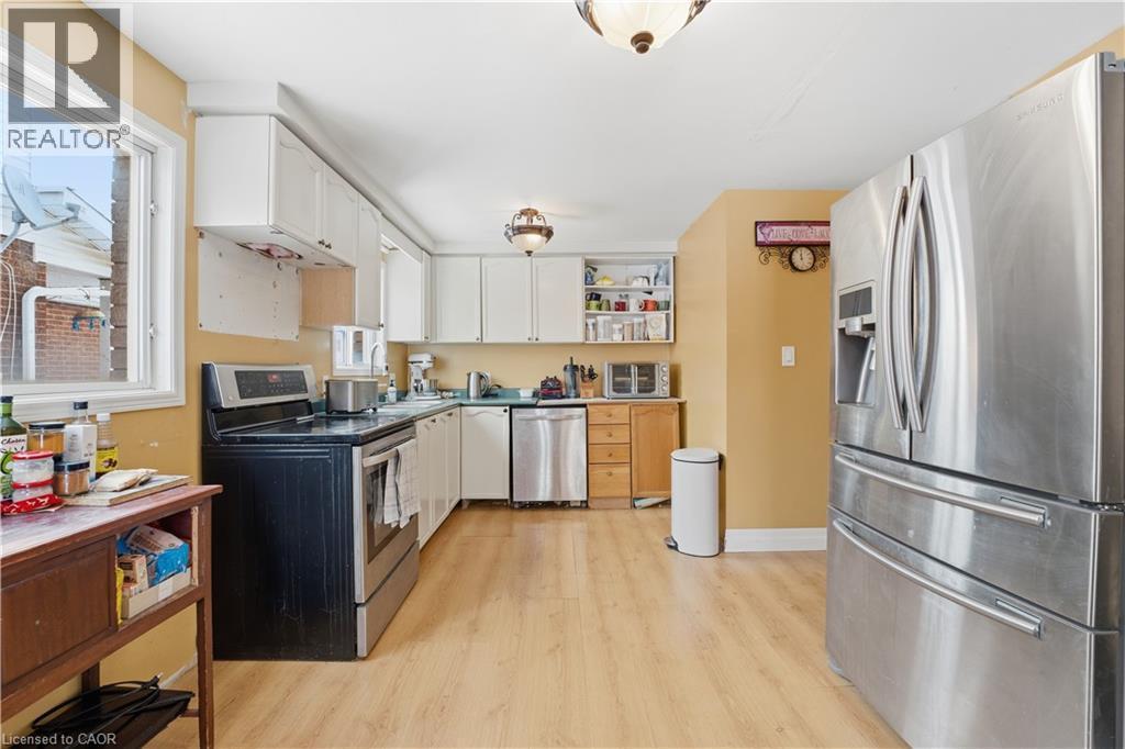 311 Northview Heights Place, Cambridge, ON - Indoor Photo Showing Kitchen