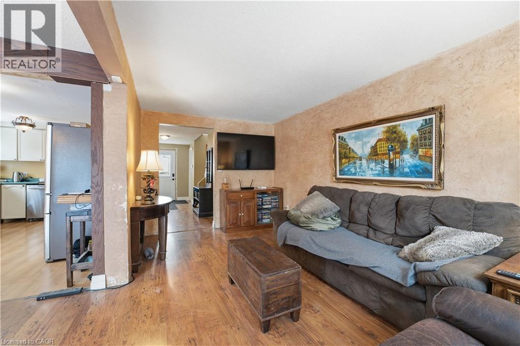 311 Northview Heights Place, Cambridge, ON - Indoor Photo Showing Living Room