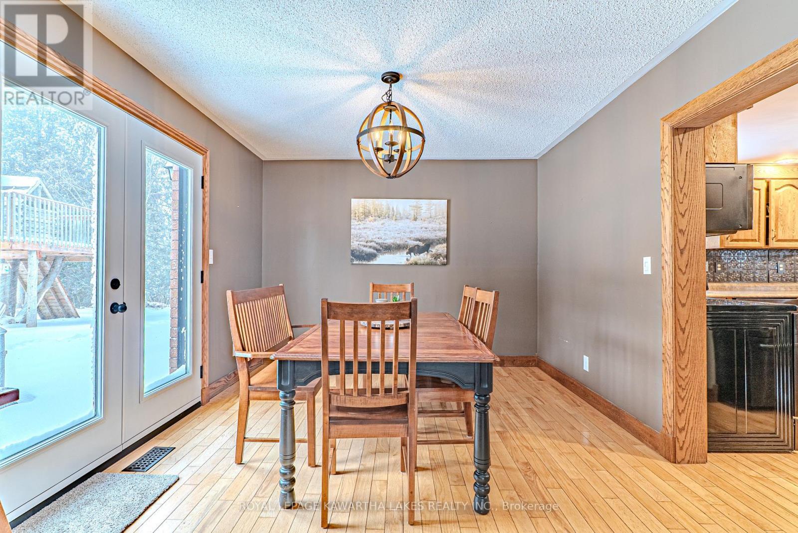 61 Kenrei Road, Kawartha Lakes (Lindsay), ON - Indoor Photo Showing Dining Room