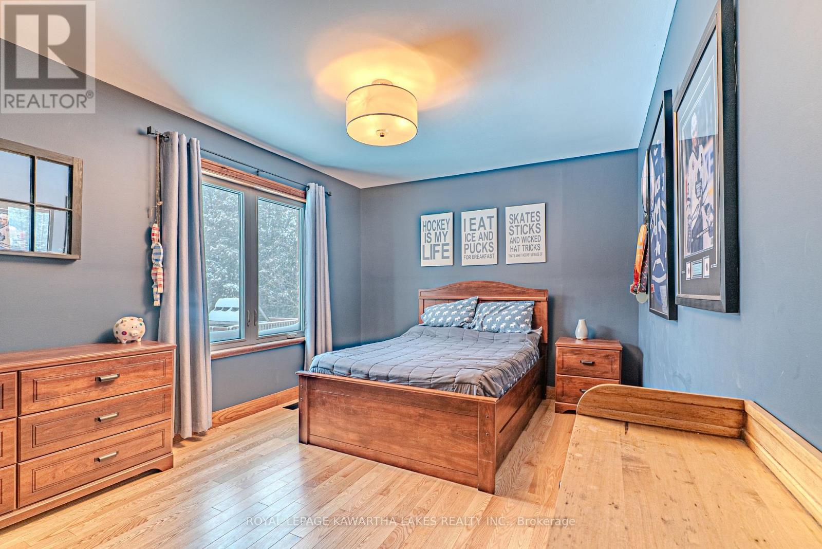 61 Kenrei Road, Kawartha Lakes (Lindsay), ON - Indoor Photo Showing Bedroom
