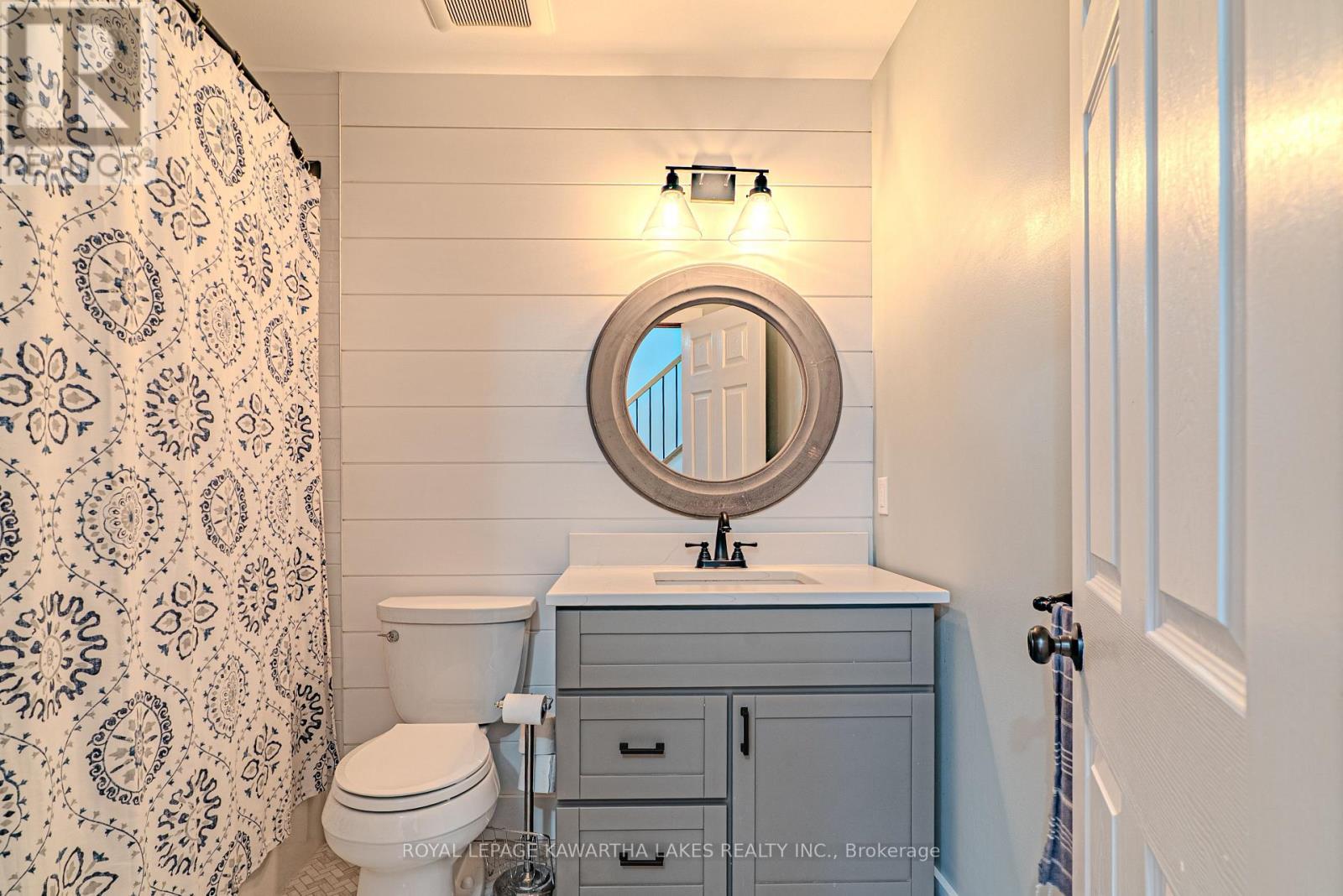 61 Kenrei Road, Kawartha Lakes (Lindsay), ON - Indoor Photo Showing Bathroom