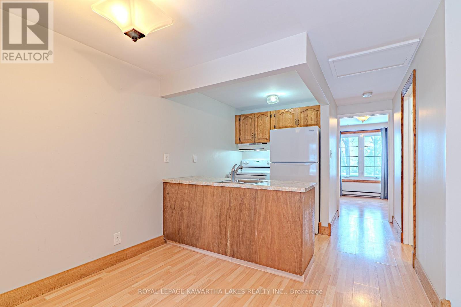 61 Kenrei Road, Kawartha Lakes (Lindsay), ON - Indoor Photo Showing Kitchen