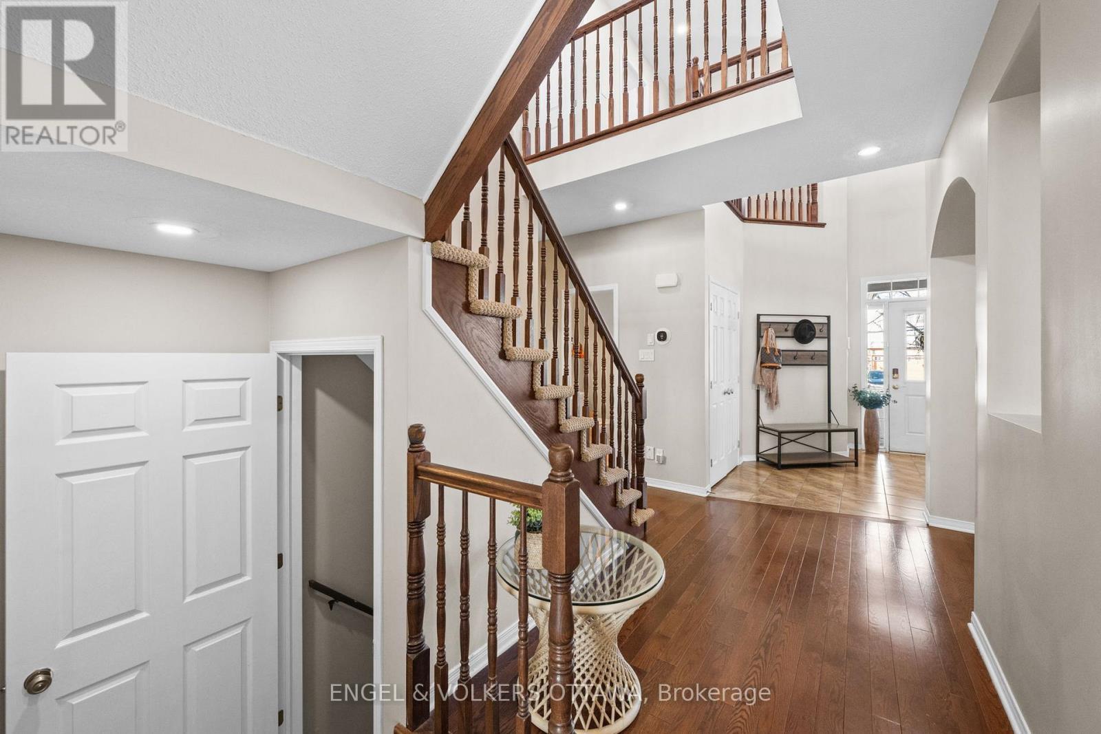 406 Keith Crescent, Ottawa, ON - Indoor Photo Showing Other Room