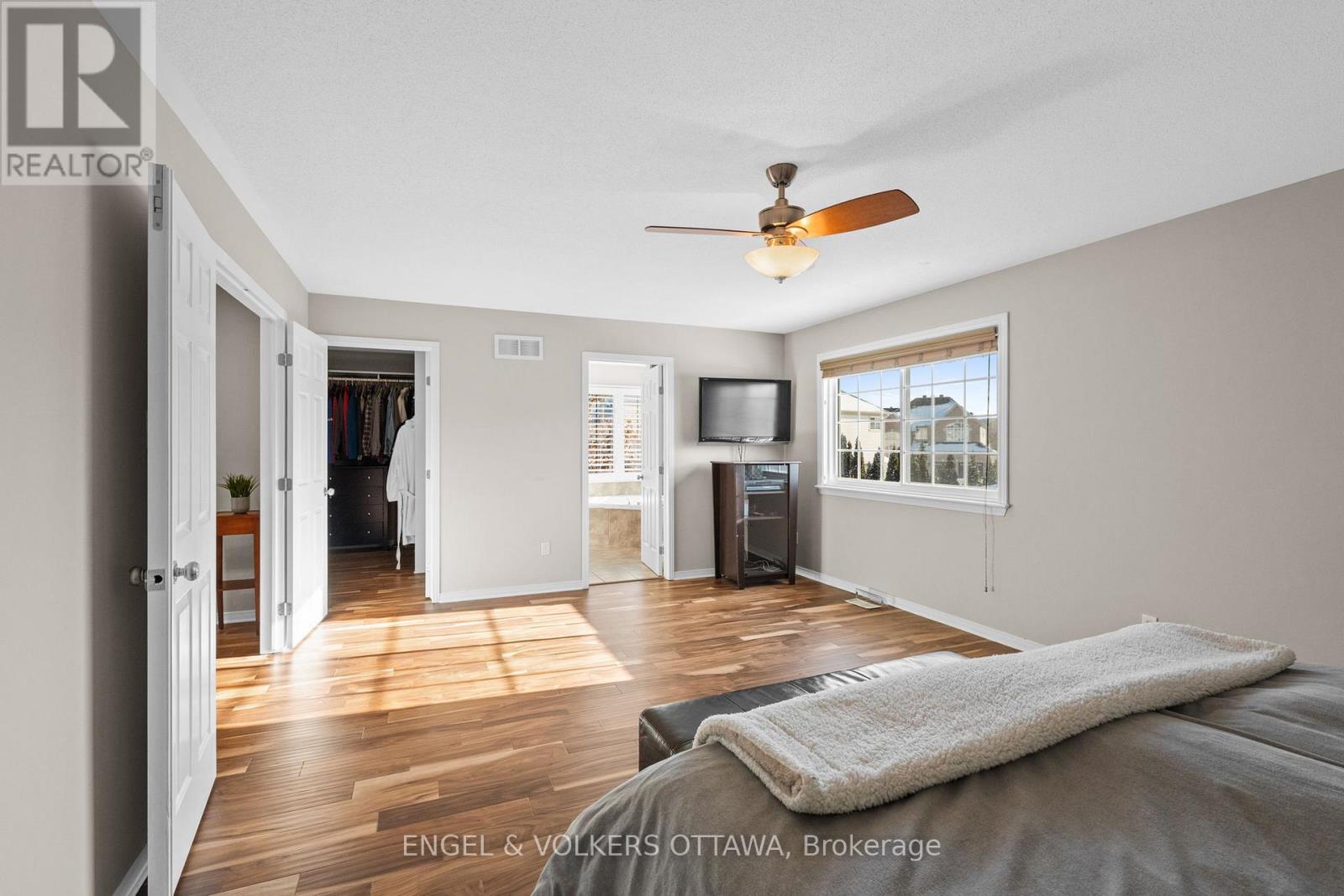 406 Keith Crescent, Ottawa, ON - Indoor Photo Showing Other Room