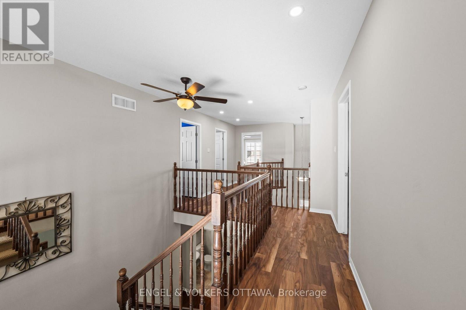 406 Keith Crescent, Ottawa, ON - Indoor Photo Showing Other Room