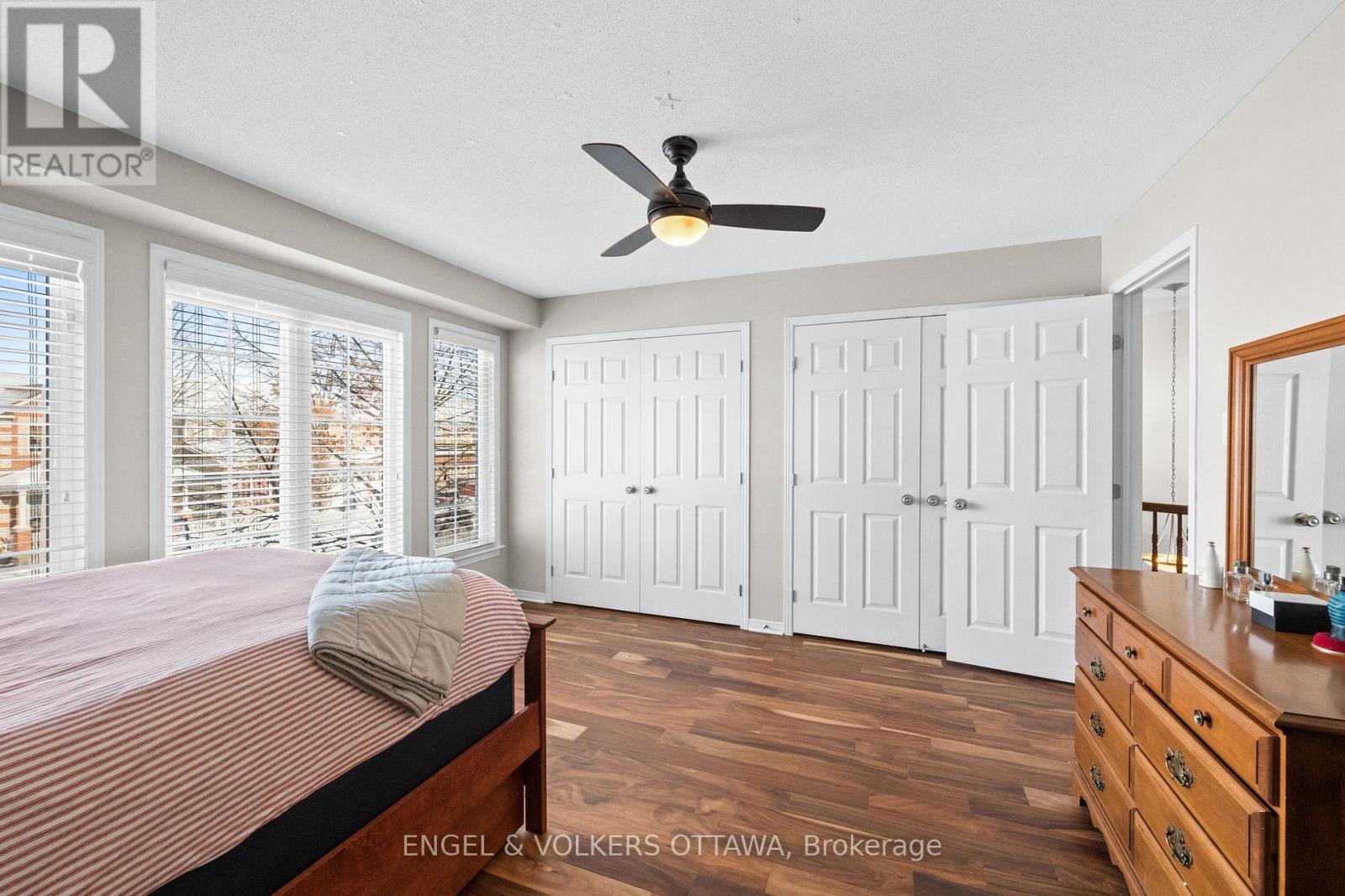 406 Keith Crescent, Ottawa, ON - Indoor Photo Showing Bedroom