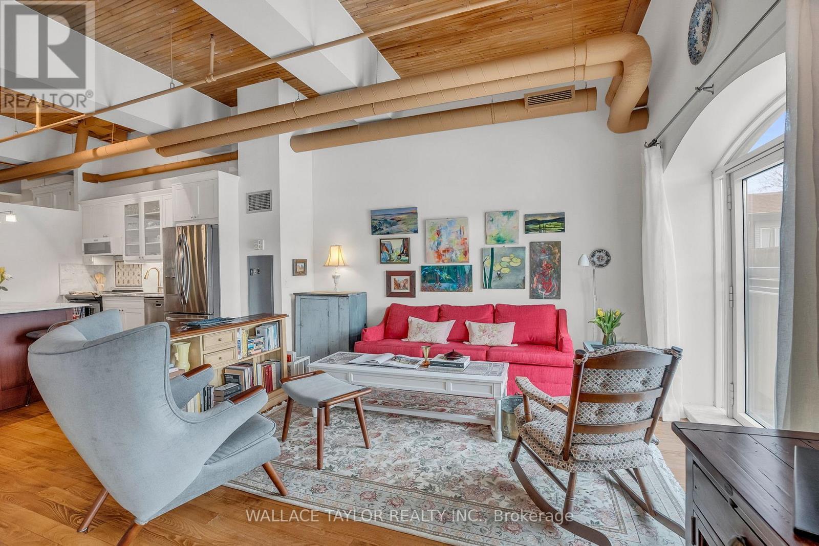 208 - 993 Queen Street W, Toronto, ON - Indoor Photo Showing Other Room