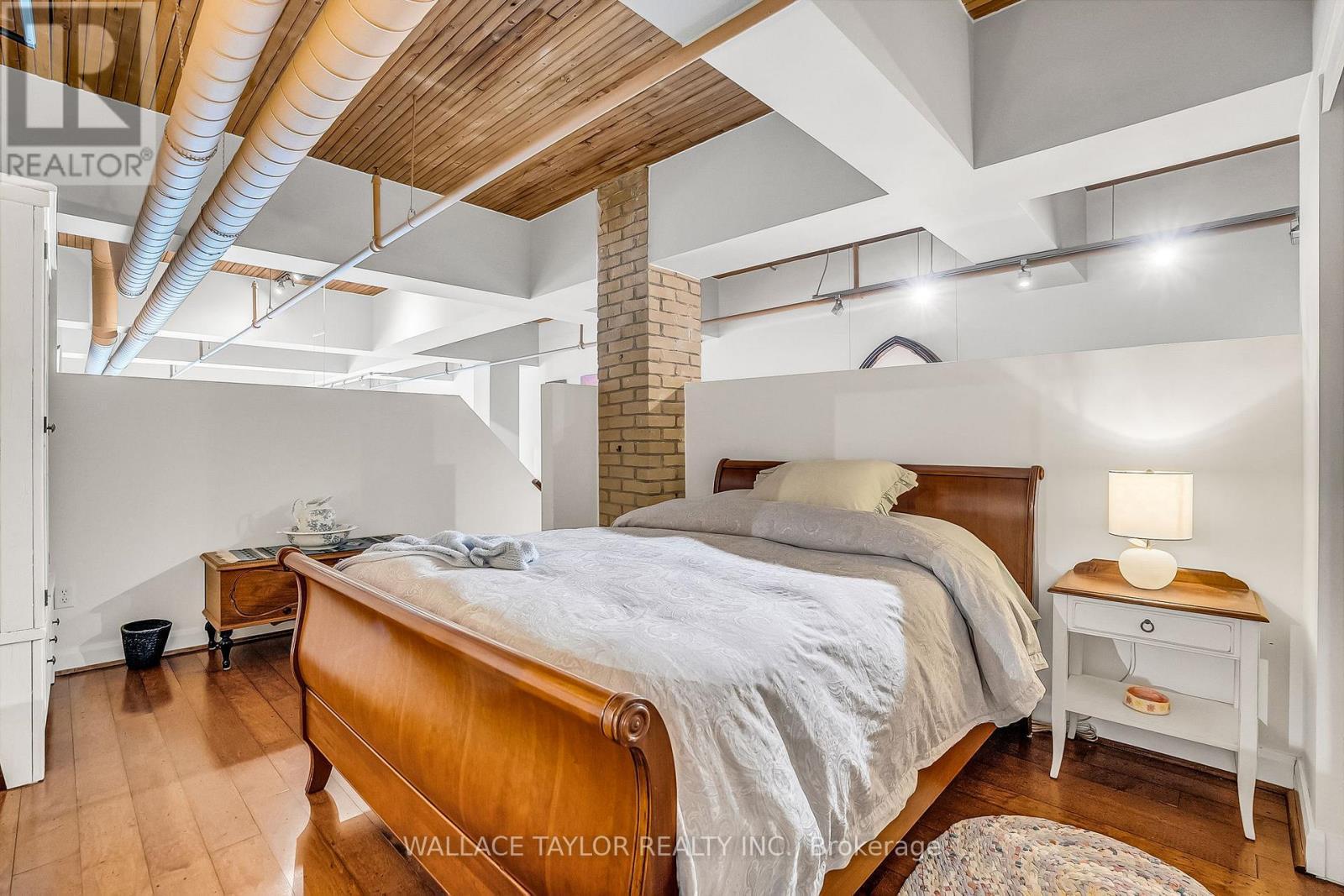 208 - 993 Queen Street W, Toronto, ON - Indoor Photo Showing Bedroom