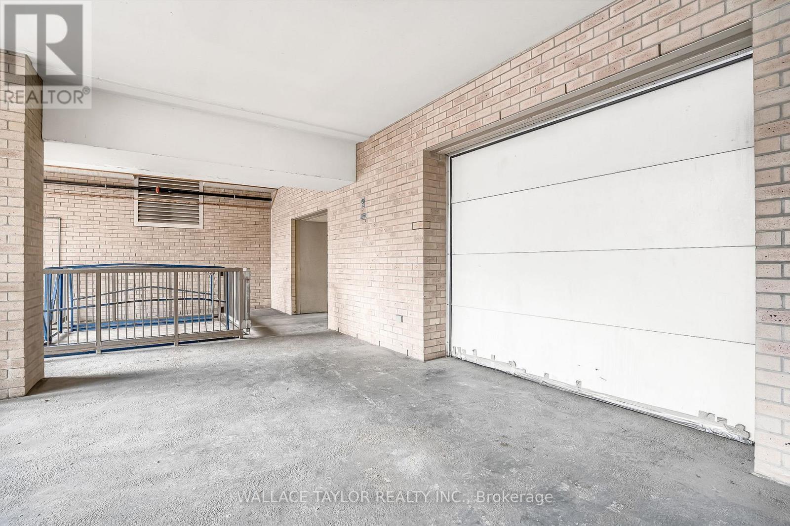 Loading - 208 - 993 Queen Street W, Toronto, ON -