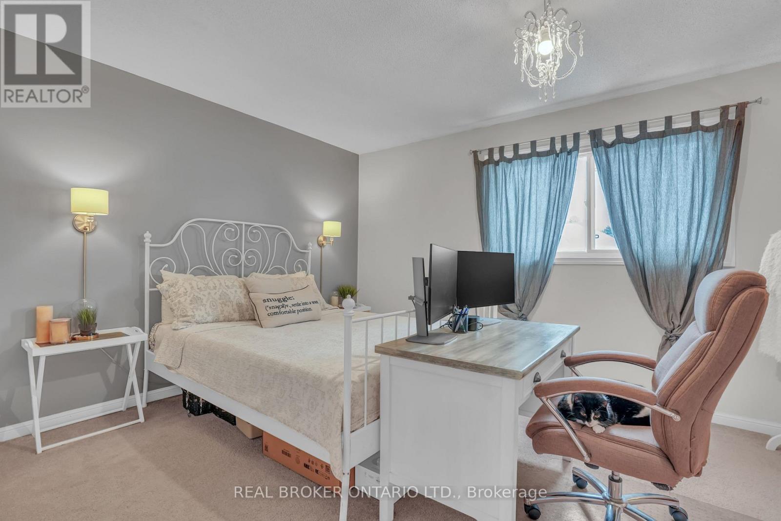 389 Ferndale Drive S, Barrie, ON - Indoor Photo Showing Bedroom