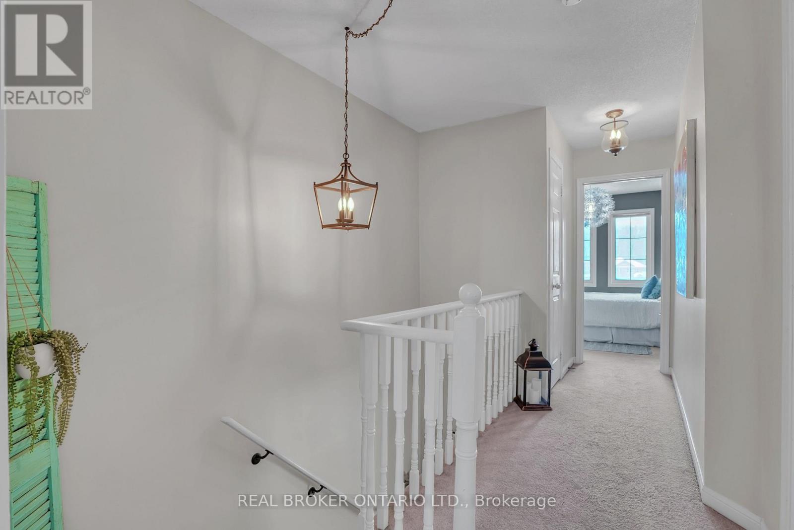 389 Ferndale Drive S, Barrie, ON - Indoor Photo Showing Other Room