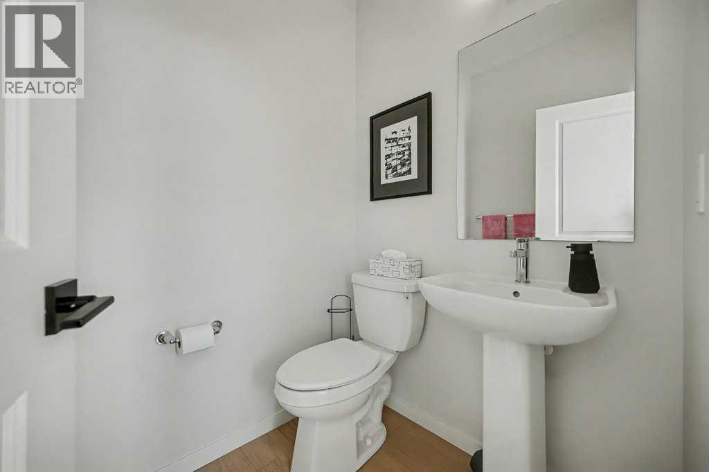 551 Wolf Creek Way Se, Calgary, AB - Indoor Photo Showing Bathroom