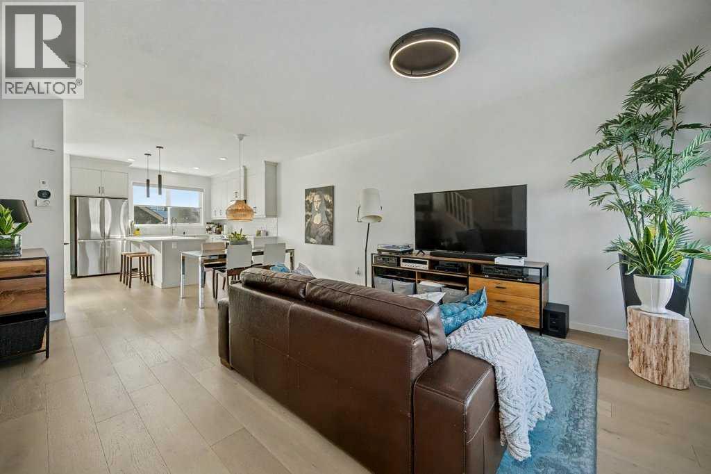 551 Wolf Creek Way Se, Calgary, AB - Indoor Photo Showing Living Room