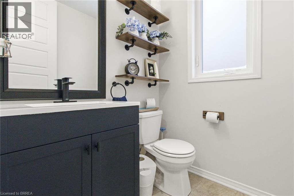 298 Dolman Street, Breslau, ON - Indoor Photo Showing Bathroom