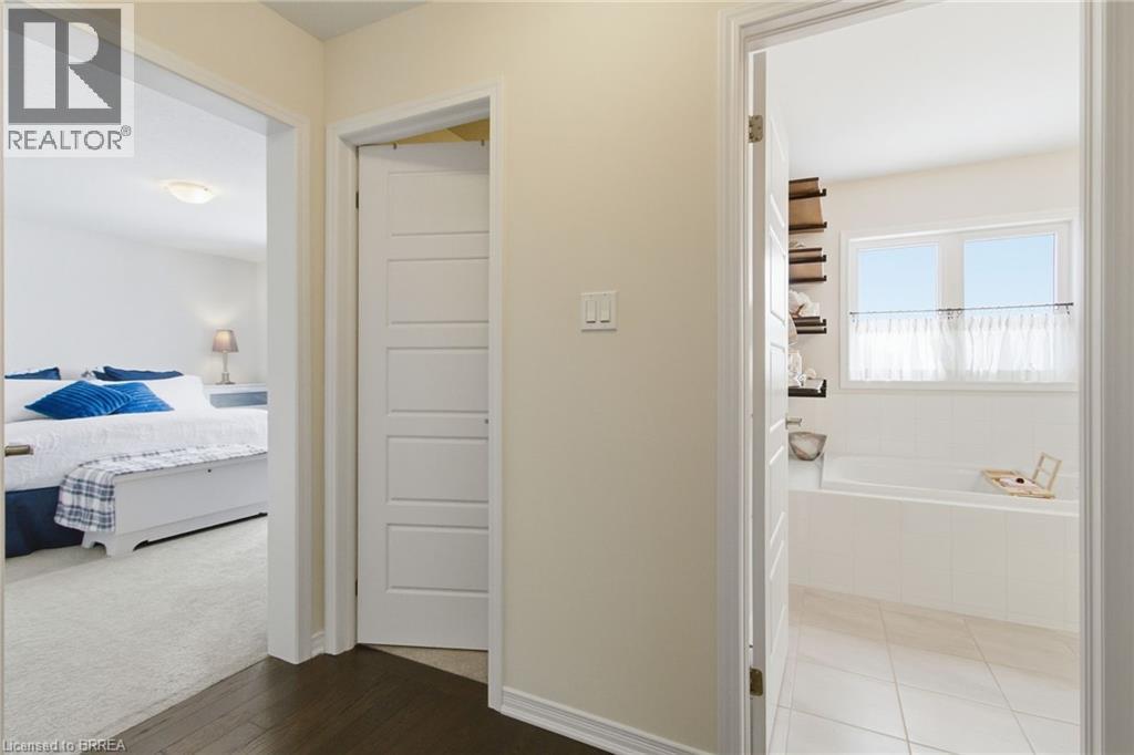 298 Dolman Street, Breslau, ON - Indoor