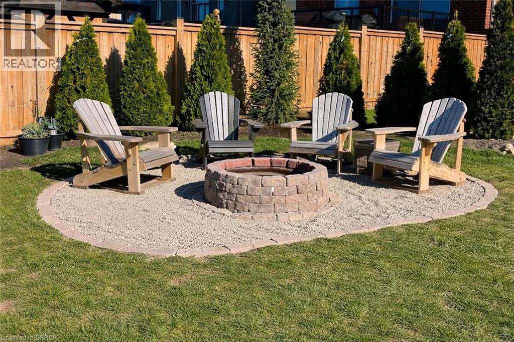 298 Dolman Street, Breslau, ON - Outdoor