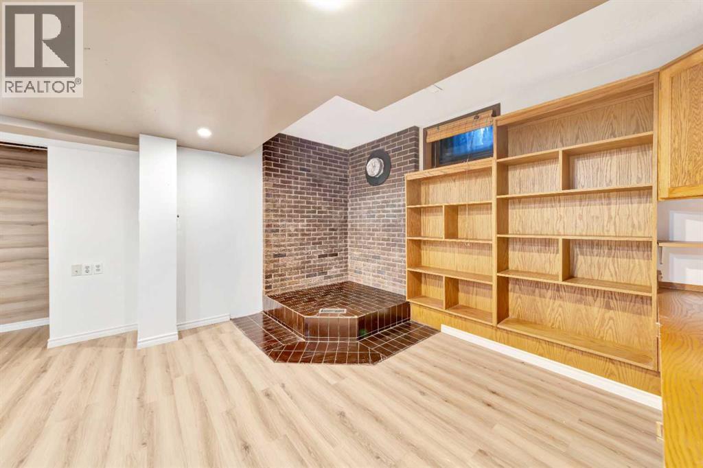 5703 31 Street, Lloydminster, AB - Indoor Photo Showing Other Room