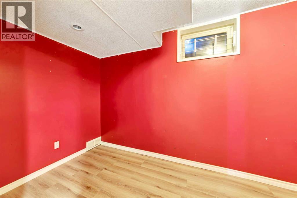 5703 31 Street, Lloydminster, AB - Indoor Photo Showing Other Room