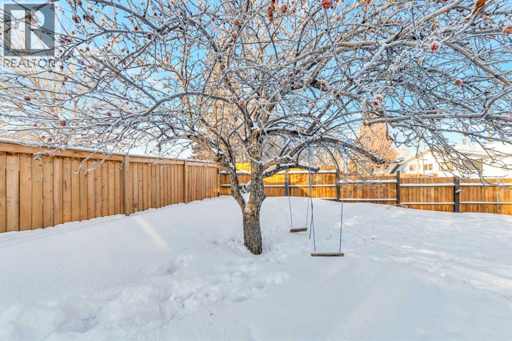 5703 31 Street, Lloydminster, AB - Outdoor