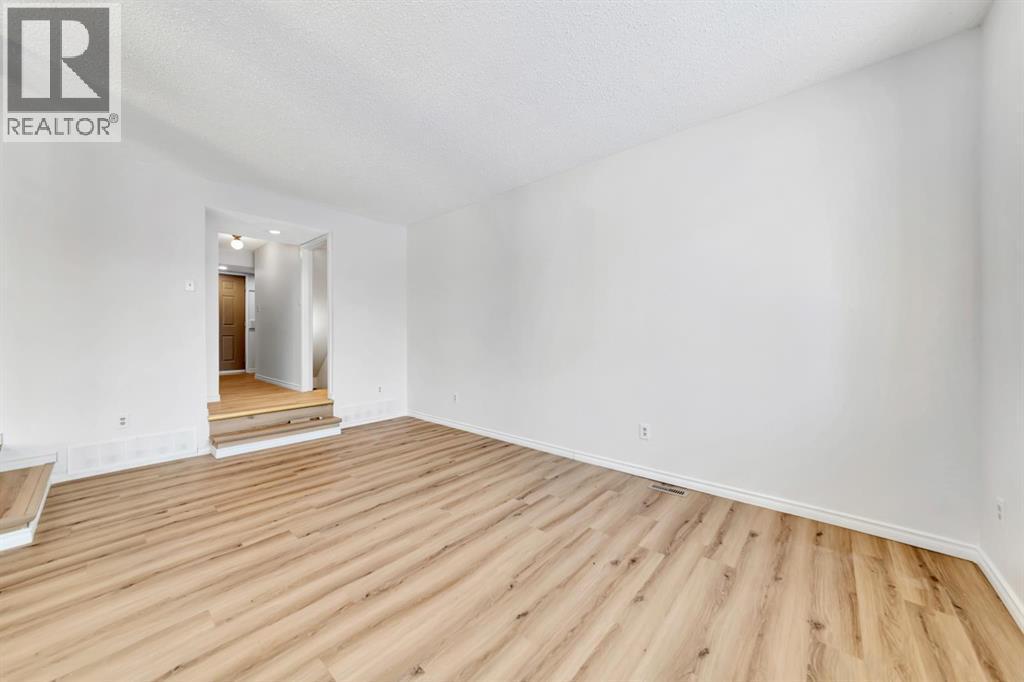 5703 31 Street, Lloydminster, AB - Indoor Photo Showing Other Room