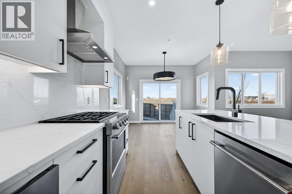 150 Prince Crescent, Rural Rocky View County, AB - Indoor Photo Showing Kitchen With Stainless Steel Kitchen With Upgraded Kitchen