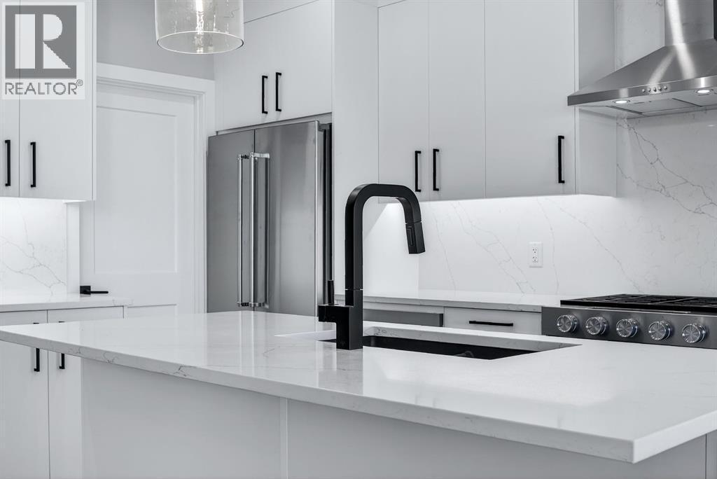 150 Prince Crescent, Rural Rocky View County, AB - Indoor Photo Showing Kitchen