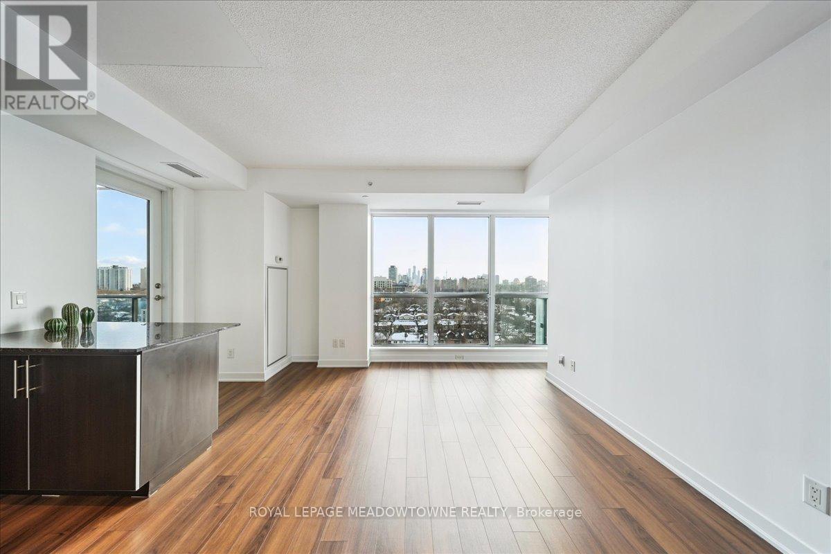 1202 - 60 Berwick Avenue, Toronto, ON - Indoor