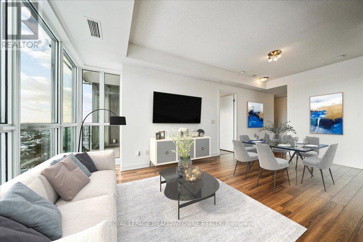 1202 - 60 Berwick Avenue, Toronto, ON - Indoor Photo Showing Living Room