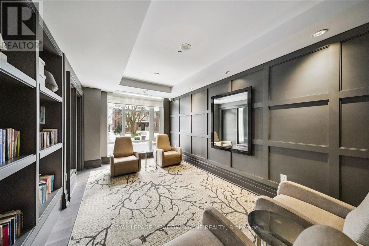 1202 - 60 Berwick Avenue, Toronto, ON - Indoor Photo Showing Other Room