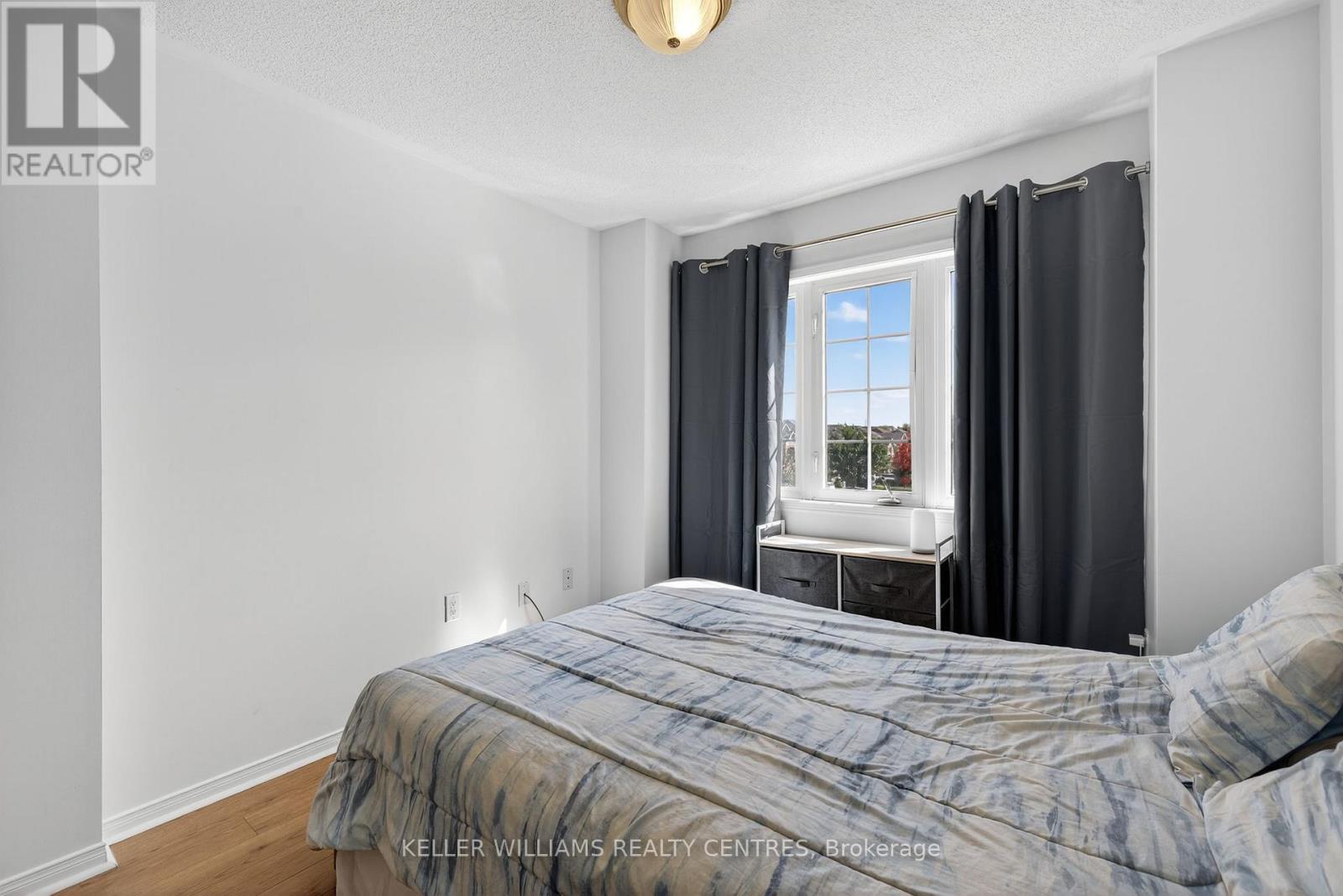 70 Burgess Crescent, Newmarket, ON - Indoor Photo Showing Bedroom