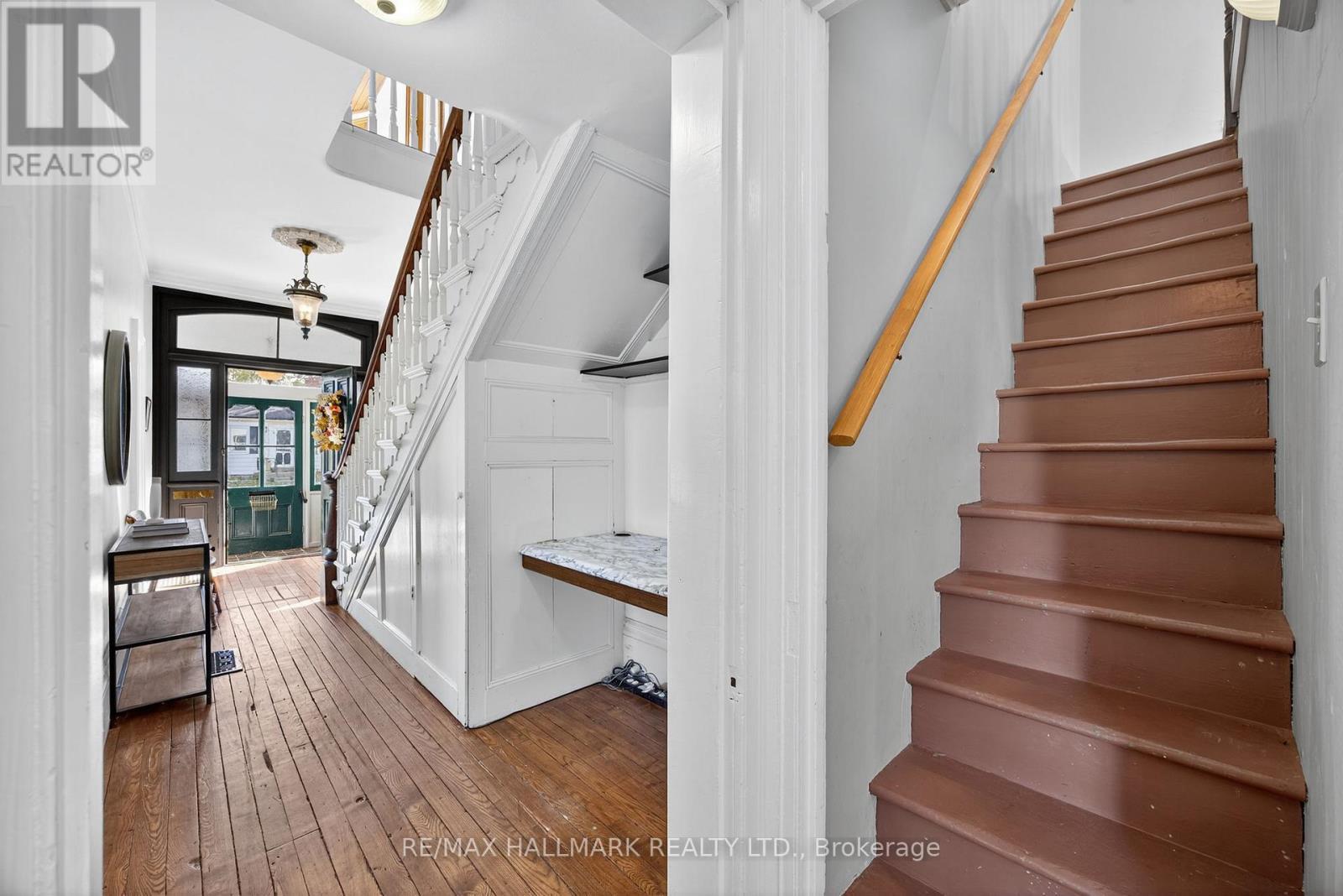 84 Wellington Street E, Barrie, ON - Indoor Photo Showing Other Room