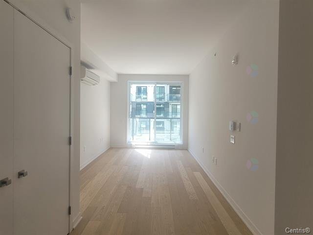 Salon - 505-1485 Rue Des Bassins, Montréal (Le Sud-Ouest), QC - Indoor Photo Showing Other Room