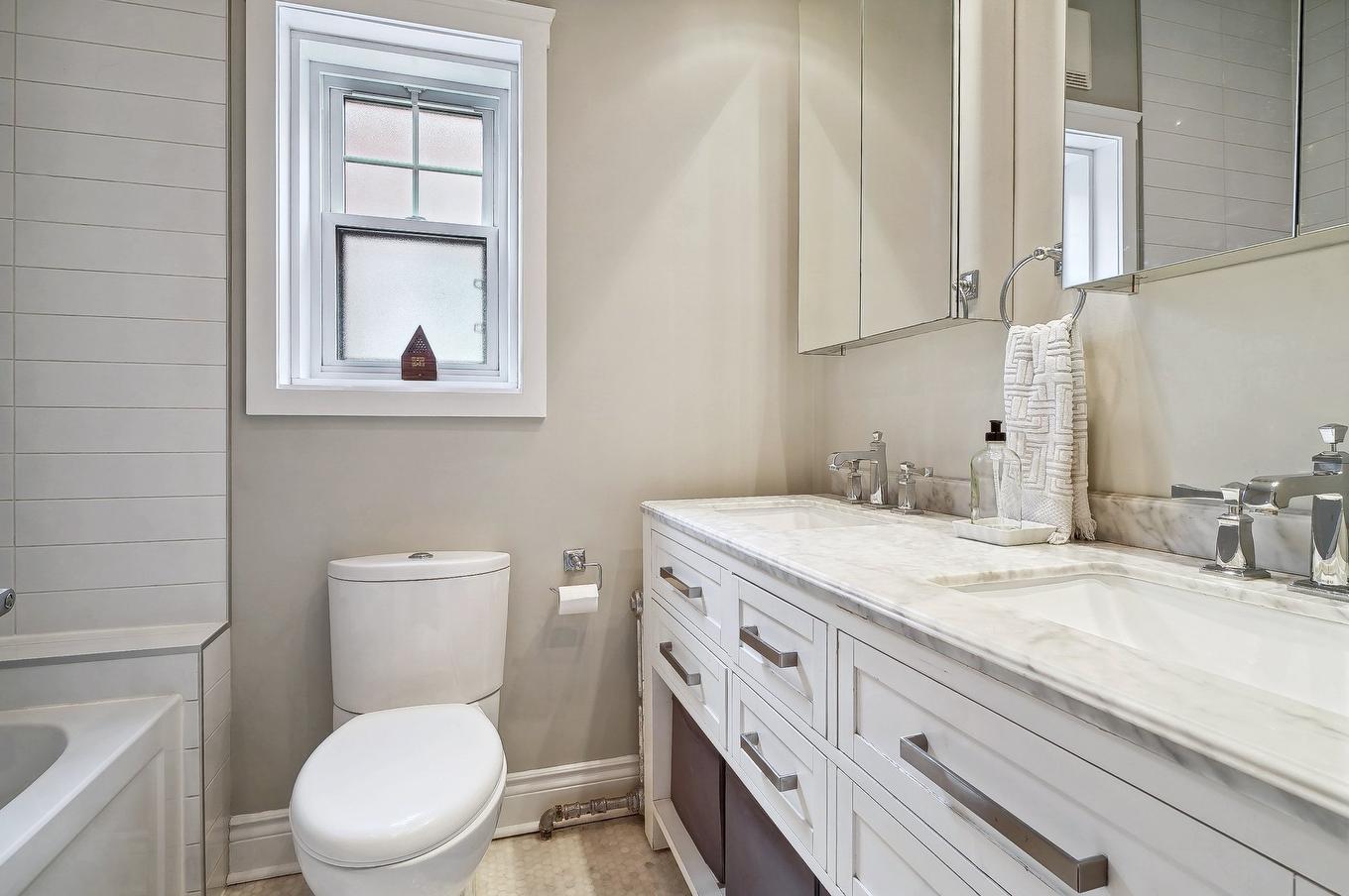 Bathroom - 1431 Ch. Canora, Mont-Royal, QC - Indoor Photo Showing Bathroom