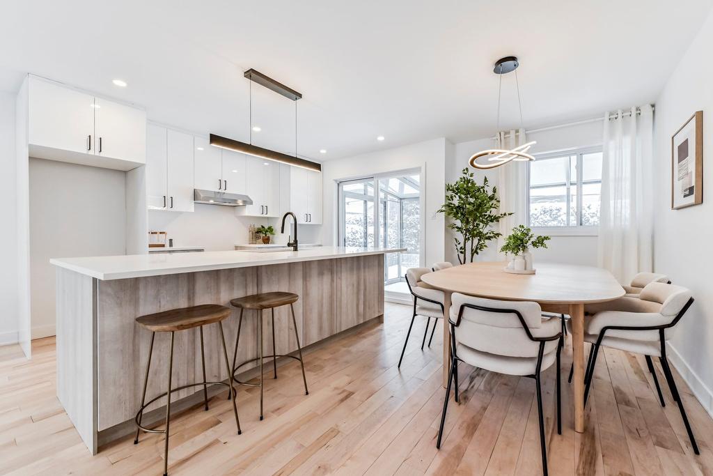 Dining room - 2010 Rue La Corne, Saint-Bruno-De-Montarville, QC - Indoor Photo Showing Dining Room