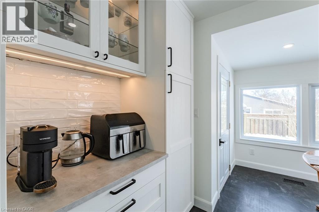 79 Wood Street, Brantford, ON - Indoor Photo Showing Other Room