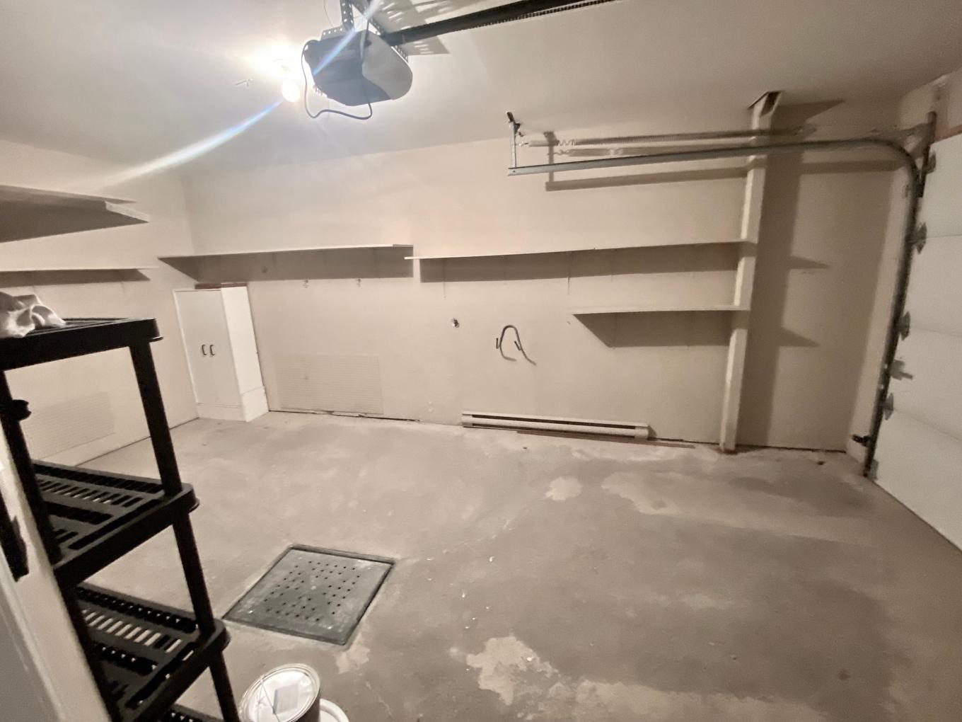 Garage - 2131 Av. Albert-Murphy, Laval (Chomedey), QC - Indoor Photo Showing Garage