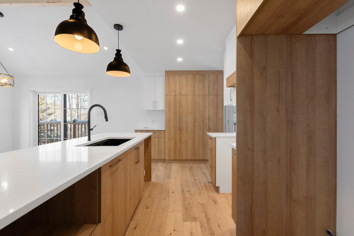 Cuisine - 125 Rue Paulsen, Sainte-Agathe-Des-Monts, QC - Indoor Photo Showing Kitchen With Upgraded Kitchen