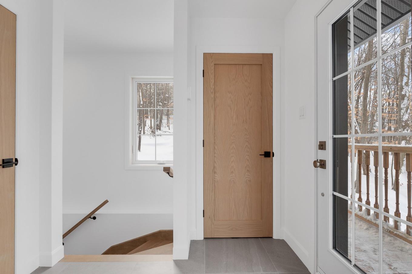 Hall d'entrée/Vestibule - 125 Rue Paulsen, Sainte-Agathe-Des-Monts, QC - Indoor Photo Showing Other Room