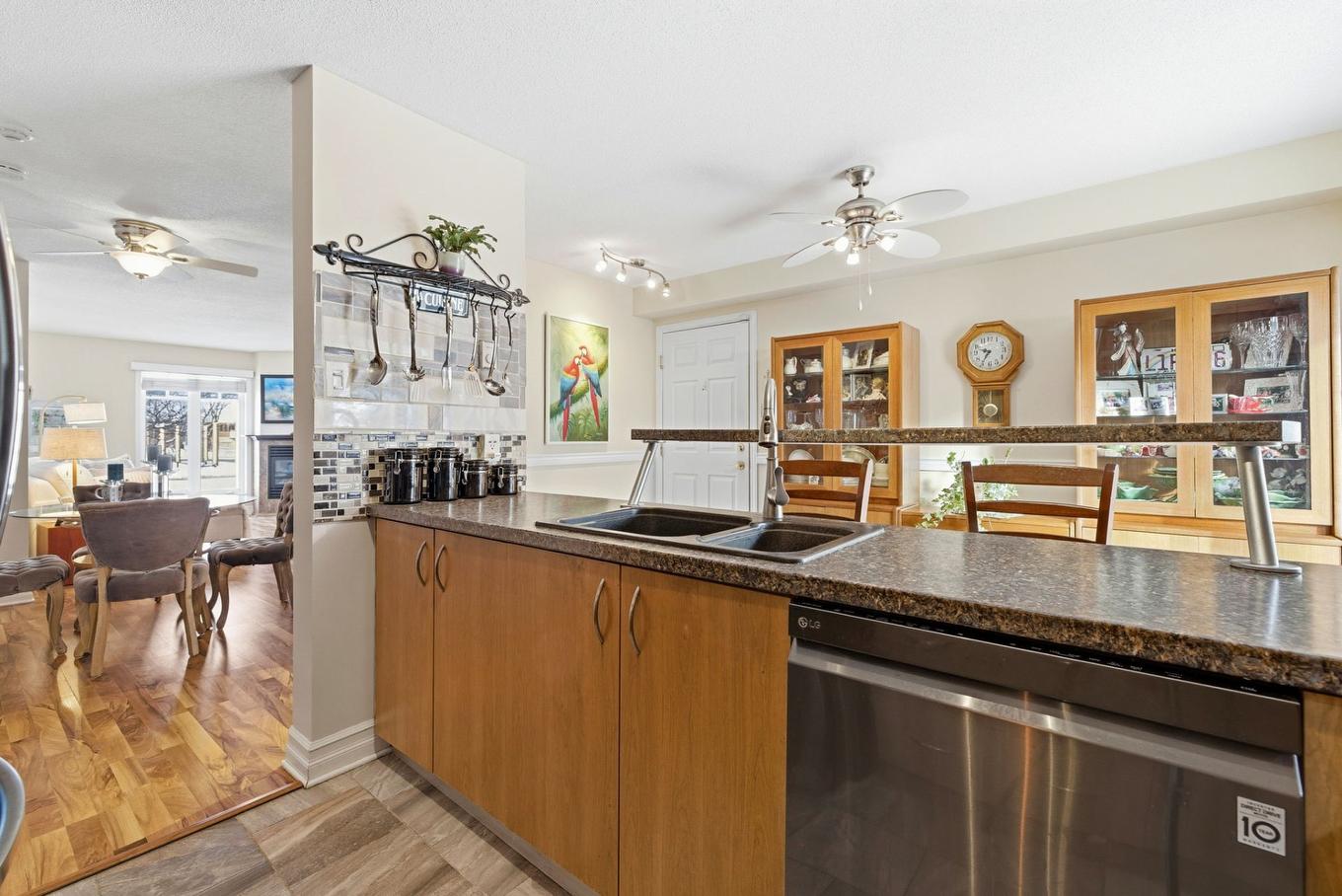 Cuisine - 4-290 Boul. Maisonneuve, Gatineau (Hull), QC - Indoor Photo Showing Kitchen With Double Sink