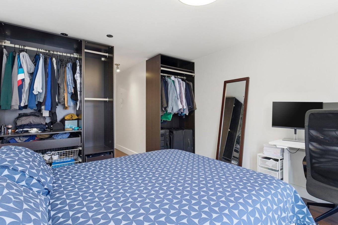 Primary bedroom - 301-2487 Rue Champagne, Montréal (Ville-Marie), QC - Indoor Photo Showing Bedroom