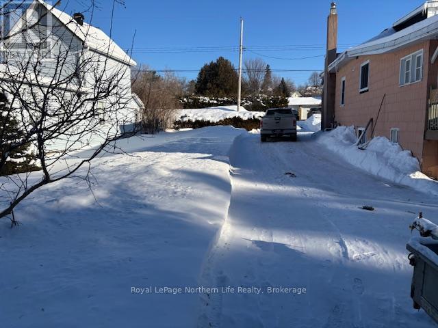 975 Mcintyre Street W, North Bay (West End), ON - Outdoor