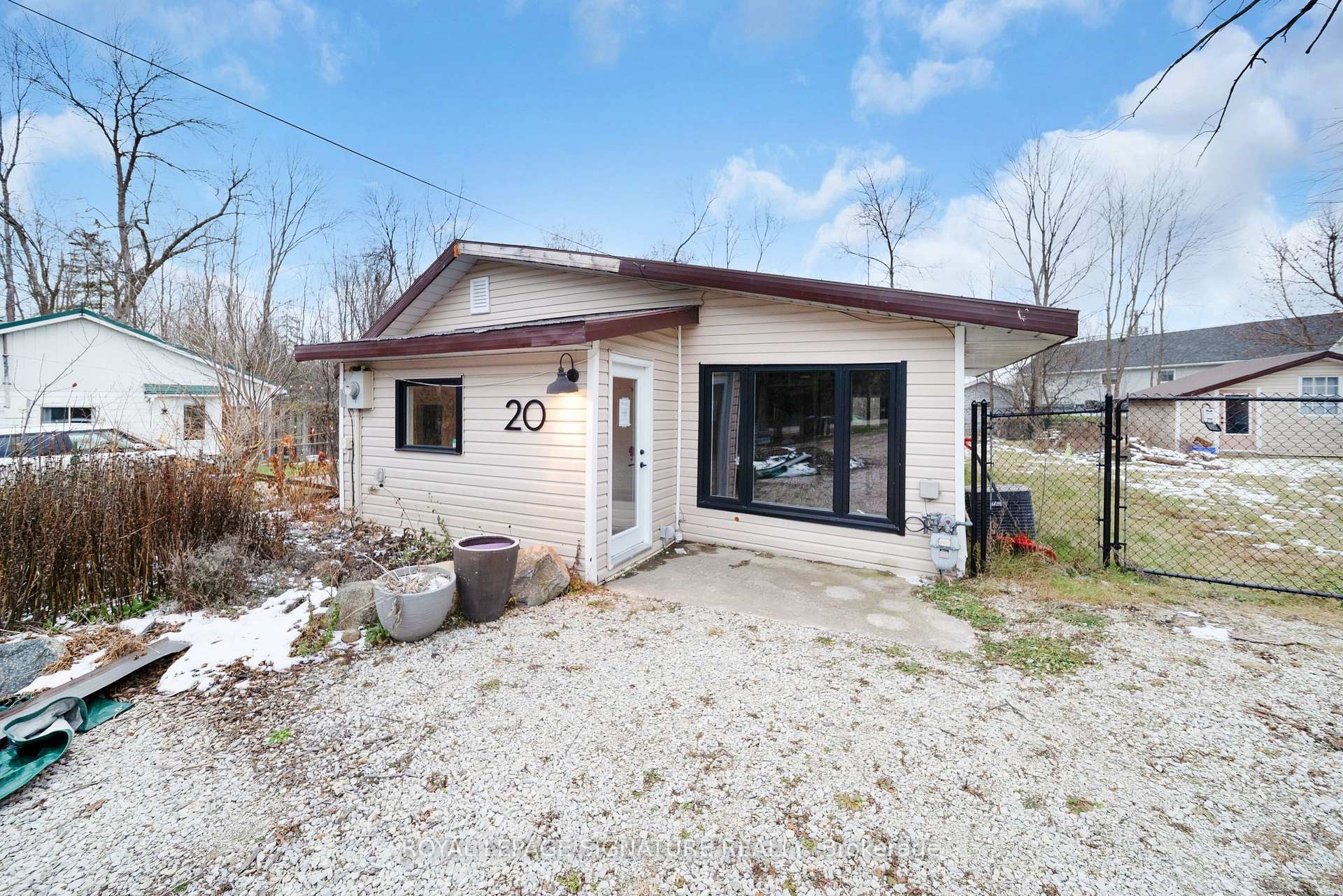 20 Sandell Street, Collingwood, ON - Outdoor