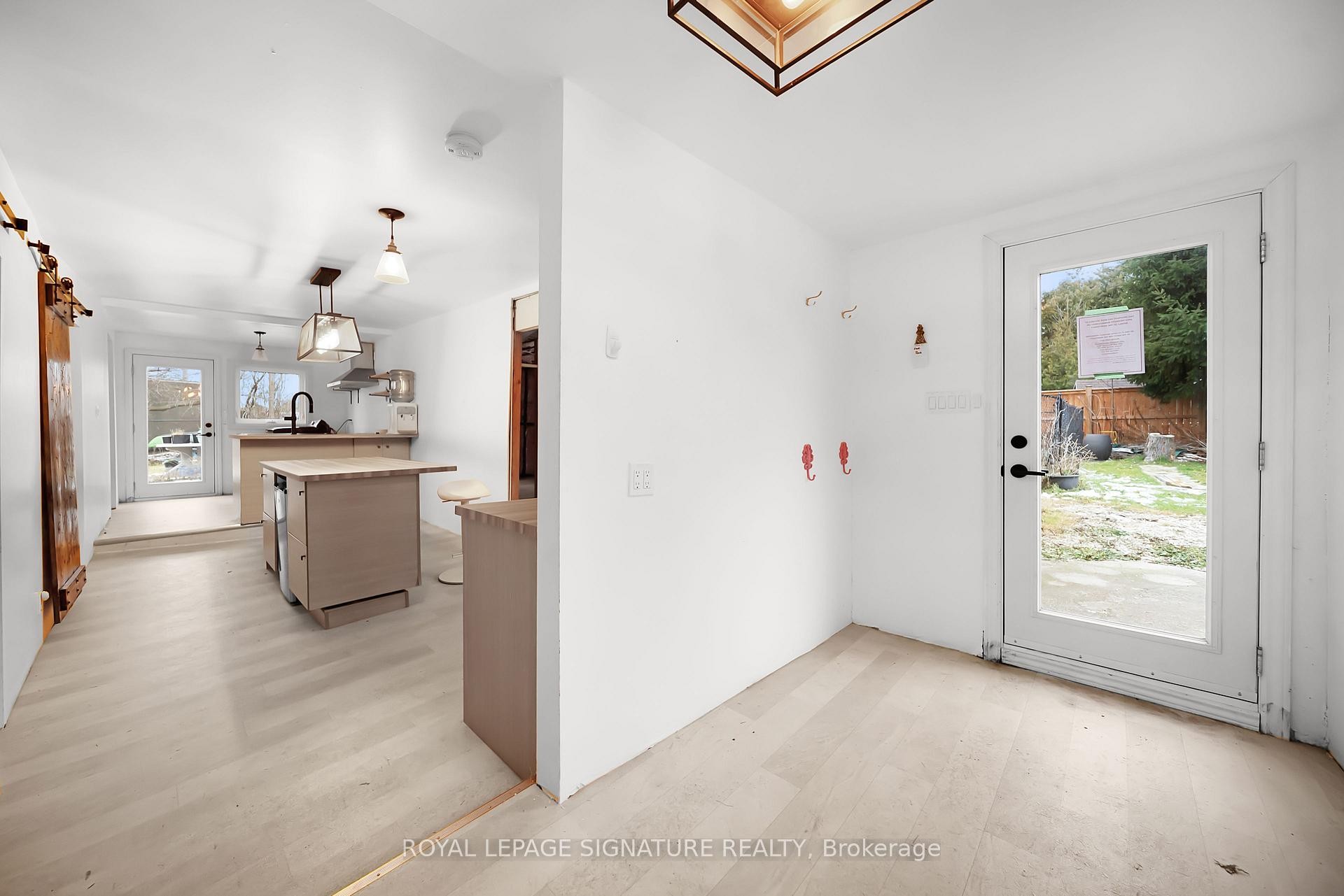 20 Sandell Street, Collingwood, ON - Indoor Photo Showing Other Room