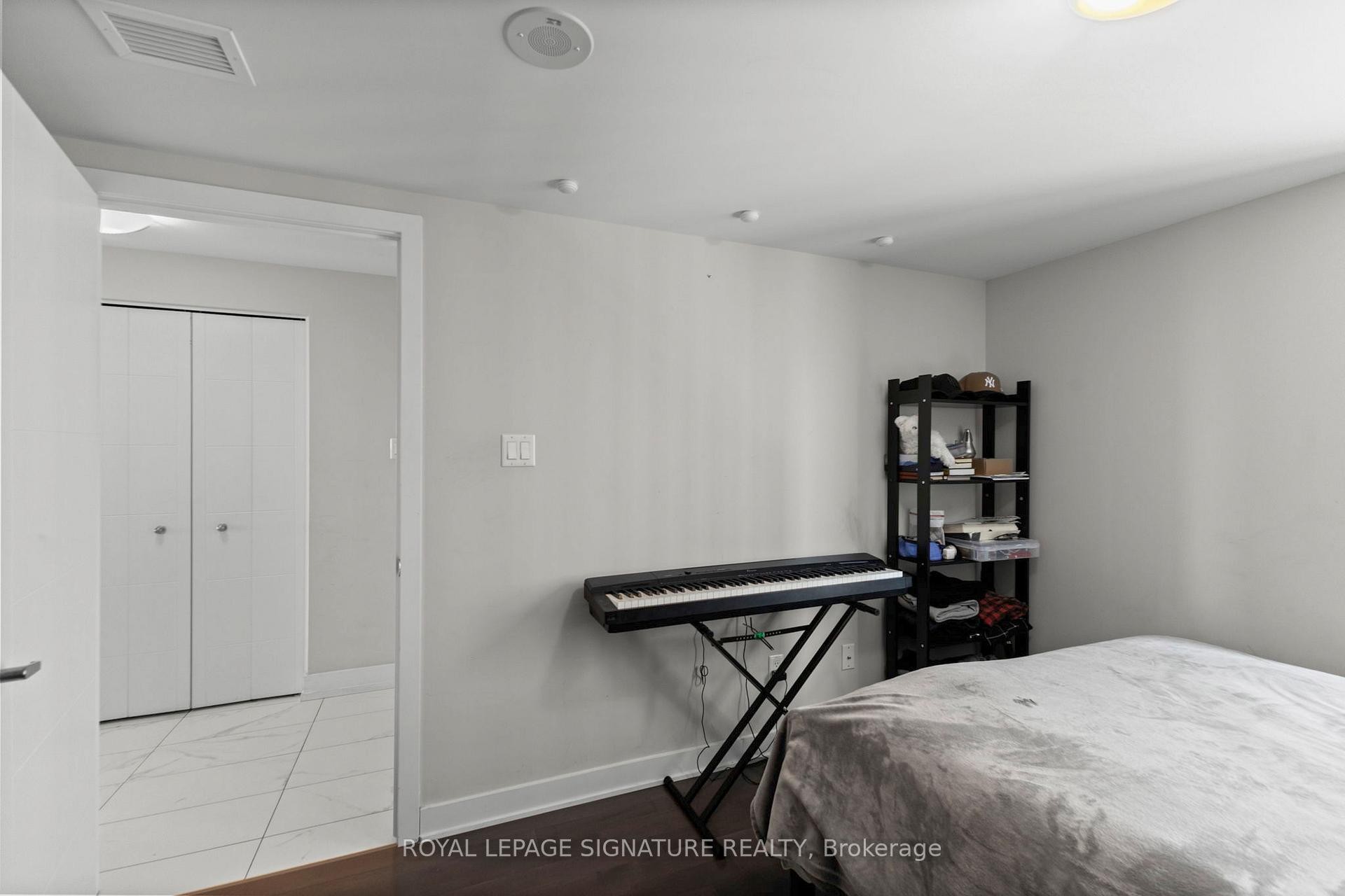 1307-40 Nepean Street, Ottawa Centre, ON - Indoor Photo Showing Bedroom