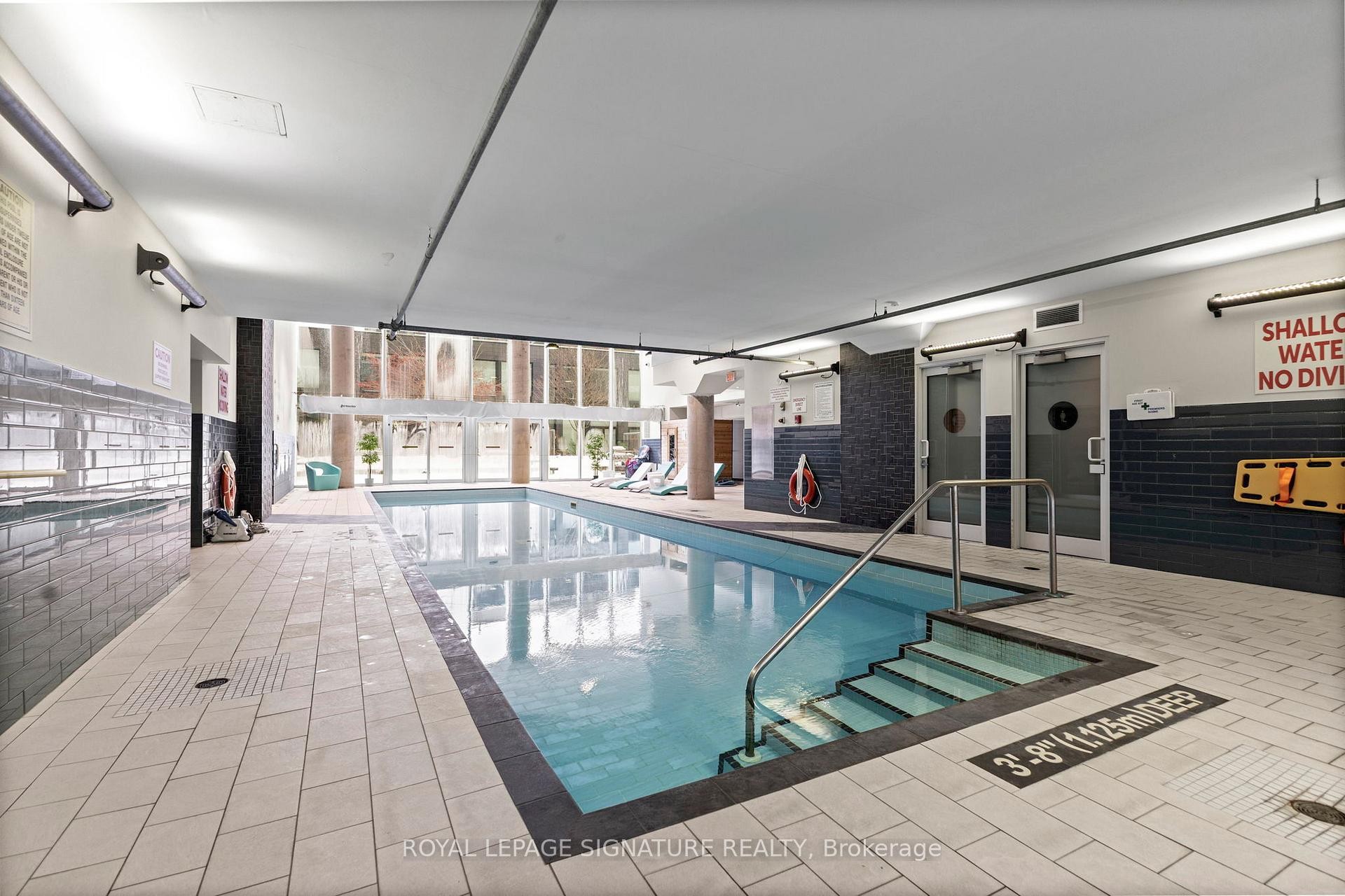 1307-40 Nepean Street, Ottawa Centre, ON - Indoor Photo Showing Other Room With In Ground Pool